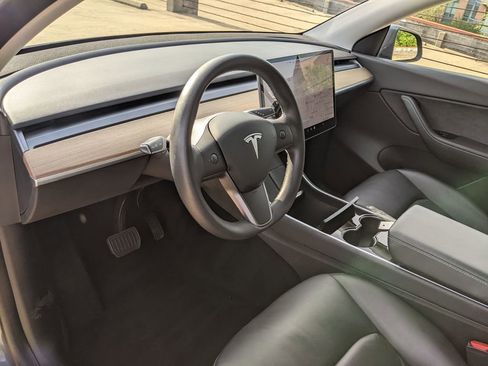 Used 2020 Tesla Model Y Long Range AWD/4WD image 8