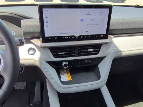 New 2026 Ford Explorer Active w/ Active Comfort Package RWD image 21
