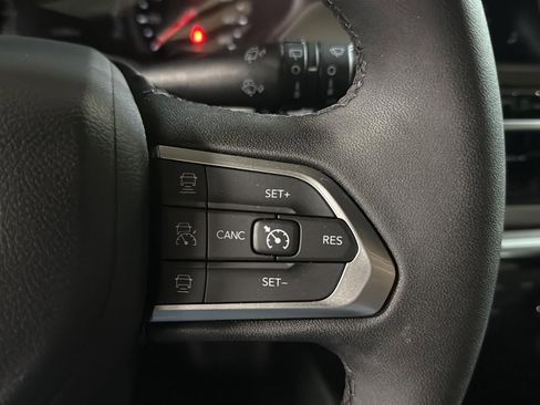 Used 2024 Jeep Compass Limited image 15