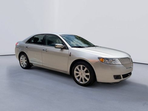 Used 2012 Lincoln MKZ FWD image 1