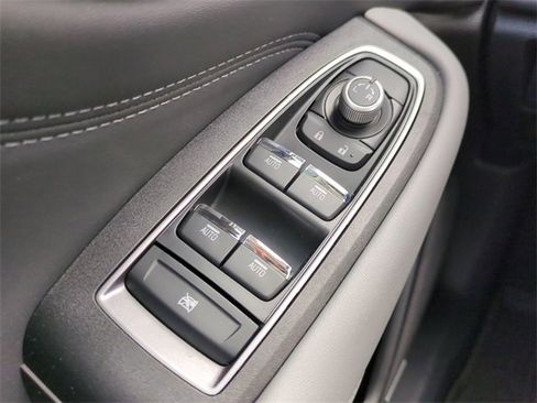 Used 2025 Subaru Outback Limited image 29