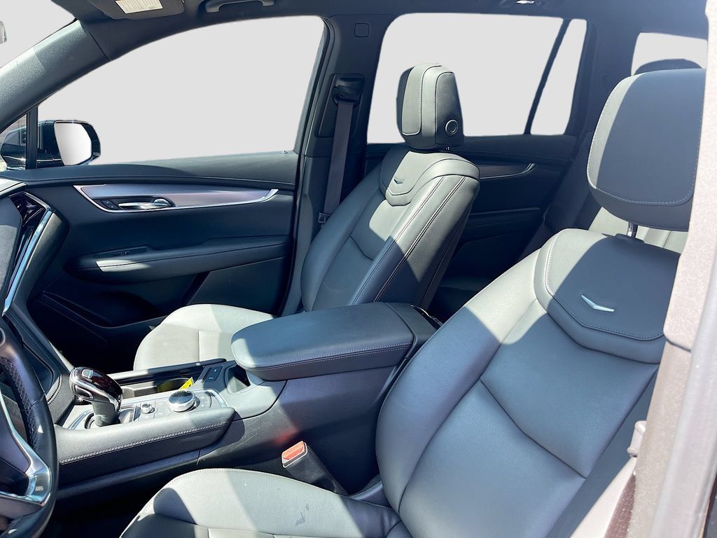 Used 2024 Cadillac XT6 Luxury AWD/4WD image 20