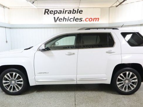 Used 2017 GMC Terrain Denali AWD/4WD image 1