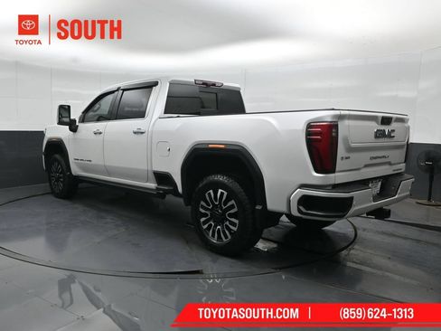 Used 2024 GMC Sierra 2500 Denali Ultimate AWD/4WD image 8