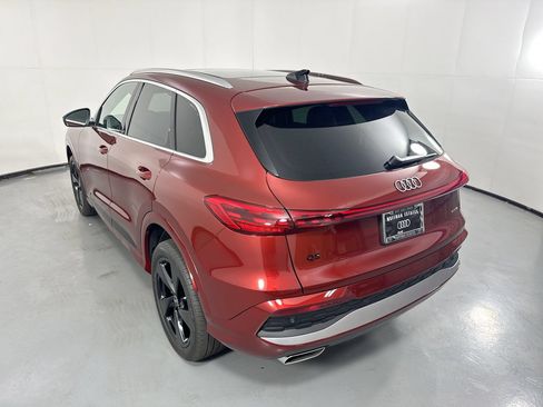 Used 2025 Audi Q5 Premium Plus w/ Premium Plus AWD/4WD image 32
