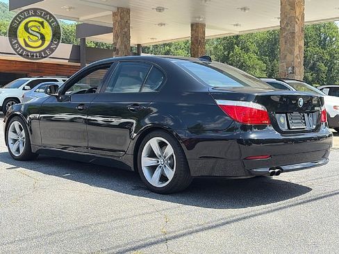 Used 2010 BMW 528i Sedan w/ Sport Pkg RWD image 4