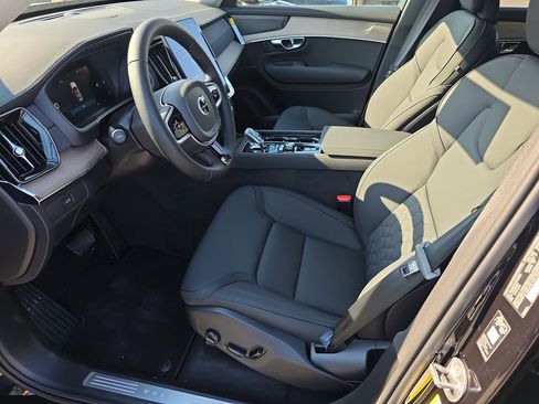 New 2026 Volvo XC90 B6 Plus w/ Protection Package Premier image 8