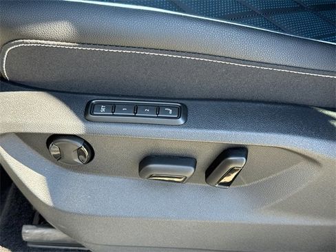 New 2026 Volkswagen Atlas Cross Sport SEL Premium R-Line image 37