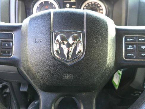 Used 2017 RAM 1500 Express image 9