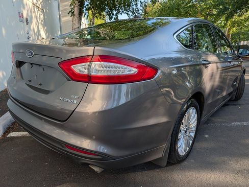 Used 2014 Ford Fusion SE w/ Equipment Group 502A FWD image 6