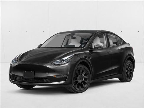 Used 2025 Tesla Model Y Long Range RWD image 1