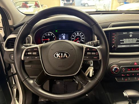 Used 2020 Kia Sorento LX w/ LX I4 Convenience Package AWD/4WD image 9