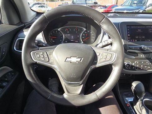 Used 2022 Chevrolet Equinox LT image 18