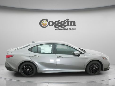 New 2026 Toyota Camry SE FWD image 20