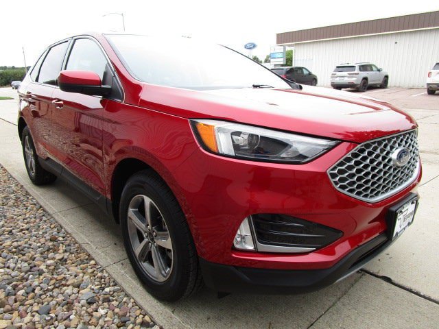 Used 2023 Ford Edge SEL w/ Convenience Package AWD/4WD image 3