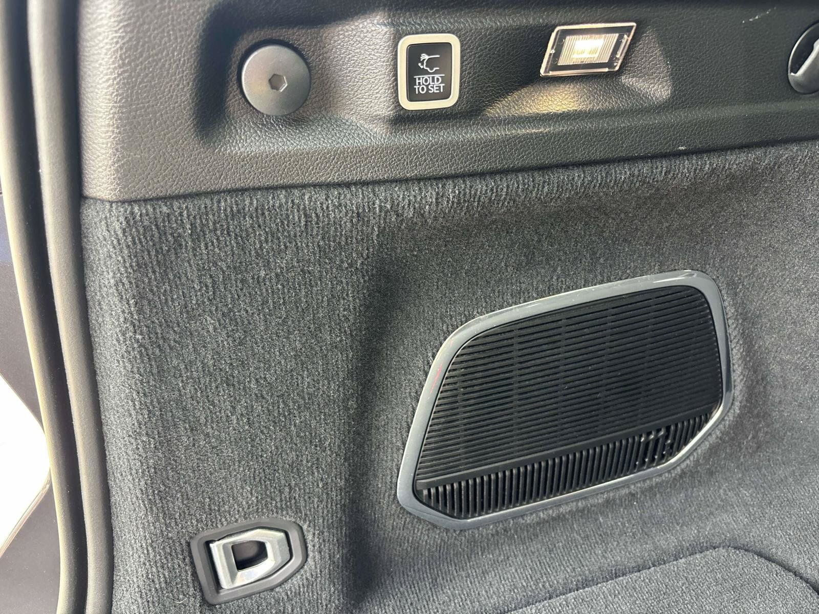 Used 2023 Jeep Grand Cherokee L Summit AWD/4WD image 15