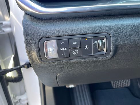 Used 2025 GMC Terrain Elevation AWD/4WD image 10