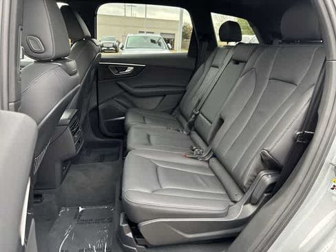 Used 2025 Audi Q7 3.0T Premium Plus AWD/4WD image 18