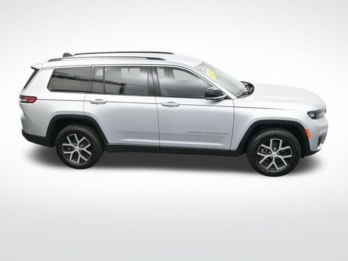 Used 2023 Jeep Grand Cherokee L Limited image 24