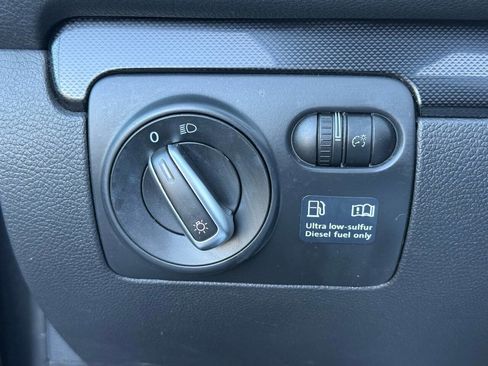 Used 2010 Volkswagen Jetta TDI image 31