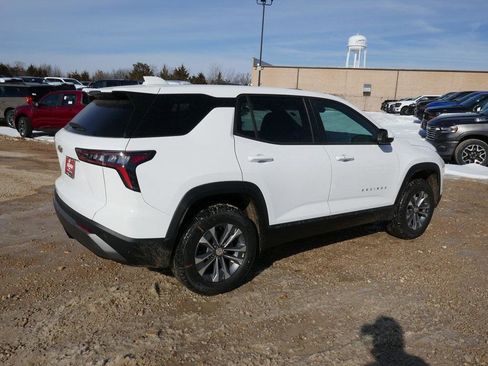 New 2026 Chevrolet Equinox LT image 4