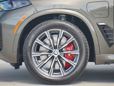 New 2026 BMW X5 xDrive50e w/ M Sport Package image 5