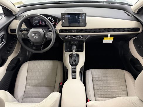 New 2027 Honda HR-V LX image 16