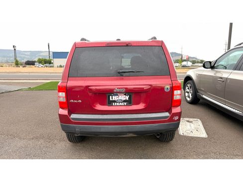 Used 2016 Jeep Patriot Sport w/ Power Value Group AWD/4WD image 3