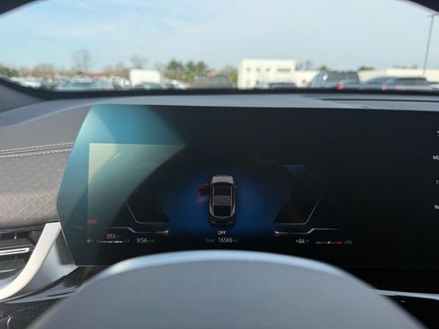 Used 2025 BMW X2 xDrive28i AWD/4WD image 24