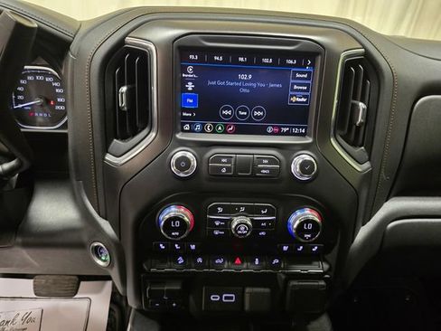 Used 2021 GMC Sierra 1500 AT4 w/ AT4 Preferred Package AWD/4WD image 19