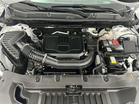 Used 2025 Chevrolet Blazer LT w/ Convenience Package FWD image 32