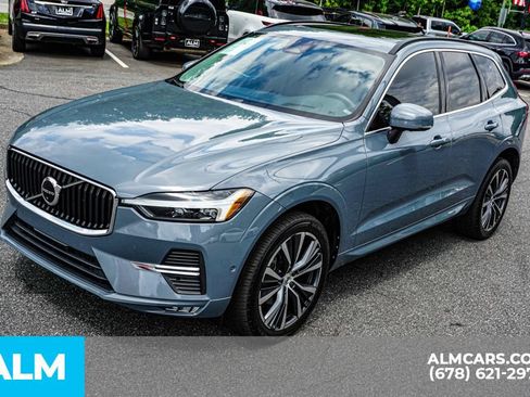 Used 2022 Volvo XC60 B5 Momentum w/ Advanced Package FWD image 17