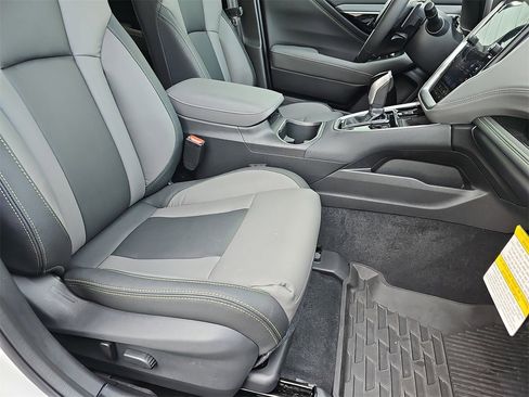 Certified 2025 Subaru Outback Onyx Edition XT image 13