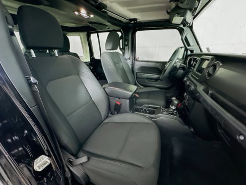 Used 2023 Jeep Wrangler Unlimited w/ Convenience Group image 28