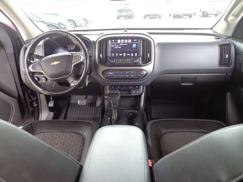 Used 2017 Chevrolet Colorado Z71 w/ Z71 Midnight Edition image 21