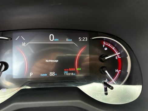 Used 2019 Toyota RAV4 Limited w/ Advanced Technology Package FWD image 34
