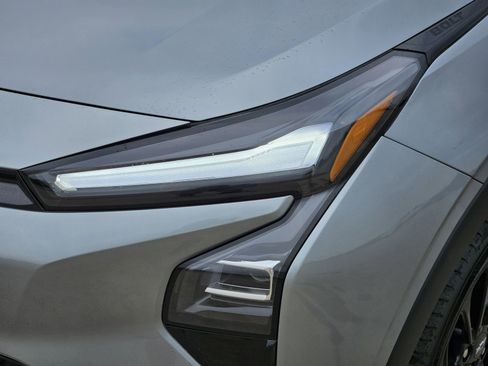 New 2027 Chevrolet Bolt RS w/ Technology Package FWD image 5