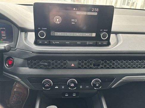 Certified 2025 Honda Accord LX image 9