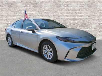 New 2025 Toyota Camry LE w/ Convenience Package