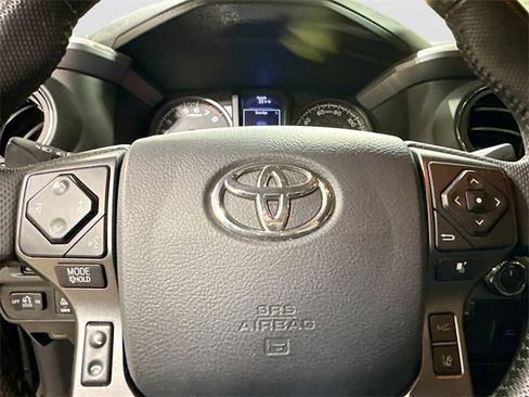 Used 2019 Toyota Tacoma TRD Off-Road image 13