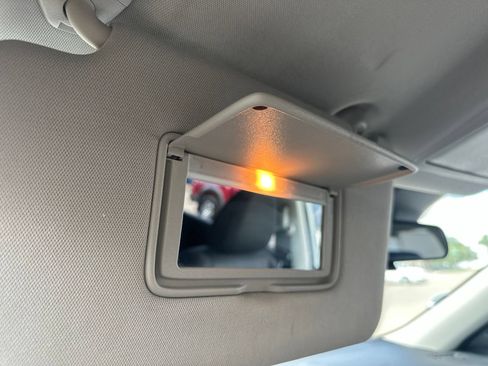 Used 2019 Nissan Rogue SV AWD/4WD image 69