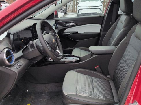 New 2026 Chevrolet Trax LT image 76