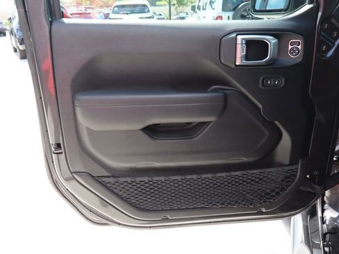 Used 2022 Jeep Wrangler Unlimited Sport AWD/4WD image 23
