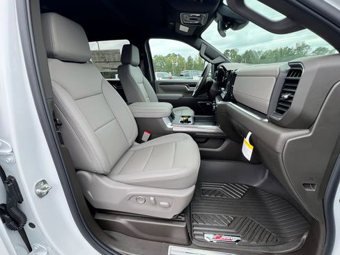 New 2026 Chevrolet Silverado 2500 LTZ w/ LTZ Convenience Package image 12