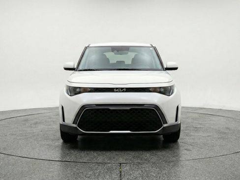 Used 2025 Kia Soul LX w/ LX Technology Package image 2
