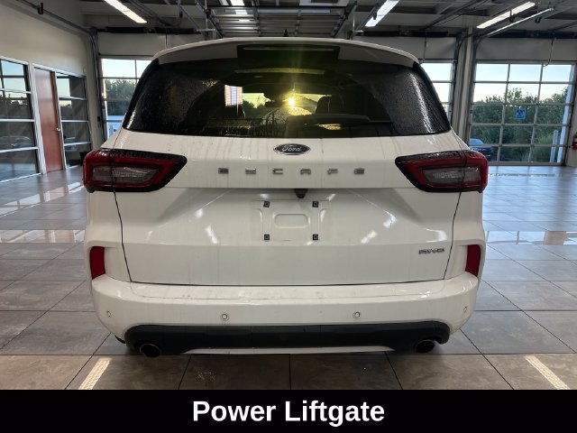 Used 2024 Ford Escape ST-Line w/ Tech Pack #1 AWD/4WD image 11