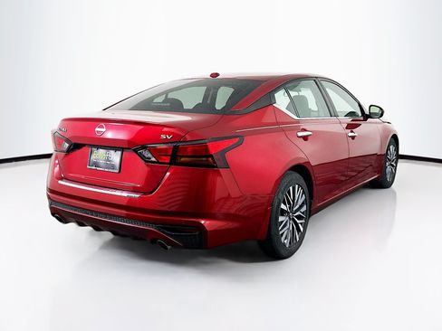 Used 2023 Nissan Altima 2.5 SV w/ SV Premium Package FWD image 9