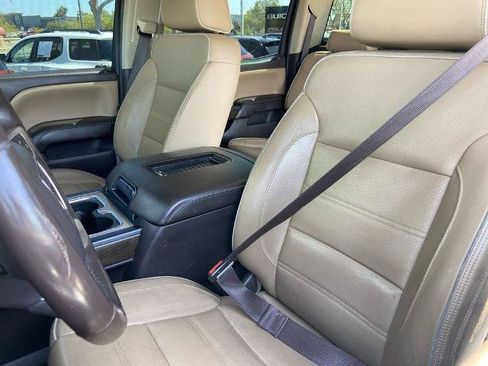 Used 2018 GMC Sierra 2500 Denali w/ Duramax Plus Package AWD/4WD image 15