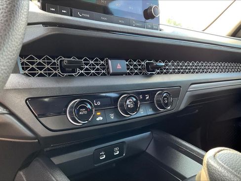 Used 2025 Honda Accord LX image 31