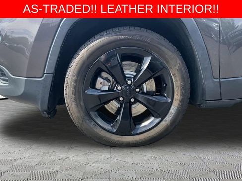 Used 2016 Jeep Cherokee Sport FWD image 21